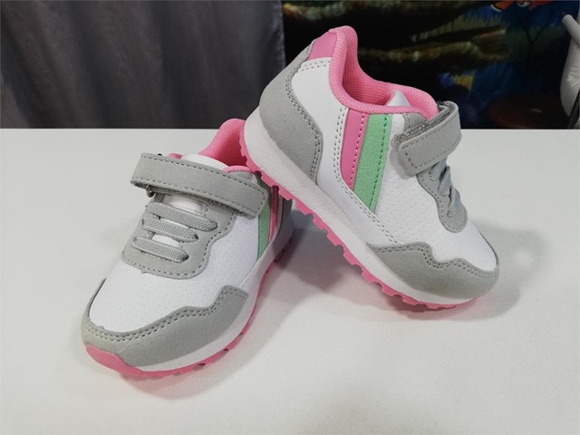 Deportivas  blanco,gris, rosa y verde