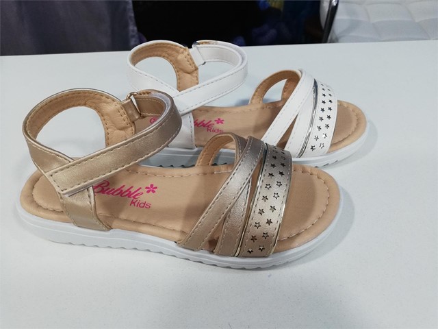 Sandalias con estrellitas 